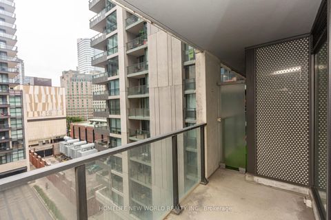 Photo 10 at 951 - 111 Elizabeth Street, Bay Street Corridor, Toronto