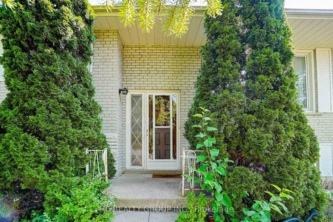 Photo 37 at 72 Woodthorpe Road, Victoria Village, Toronto