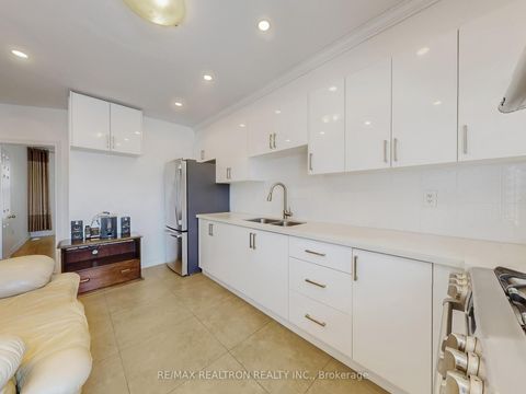 Photo 16 at 54 Grace Street, Bellwoods, Toronto
