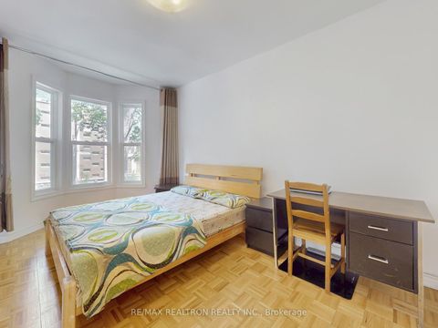 Photo 18 at 54 Grace Street, Bellwoods, Toronto