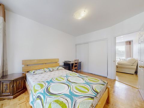 Photo 19 at 54 Grace Street, Bellwoods, Toronto