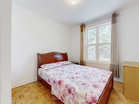 Photo 21 at 54 Grace Street, Bellwoods, Toronto