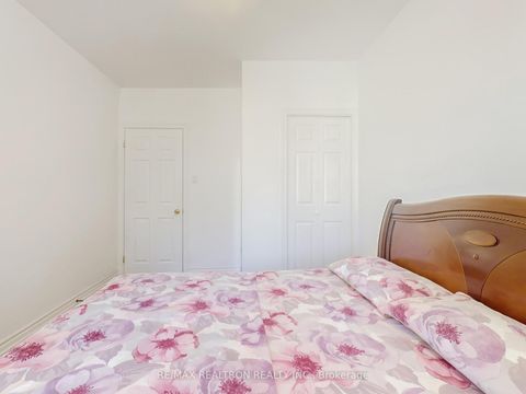 Photo 22 at 54 Grace Street, Bellwoods, Toronto