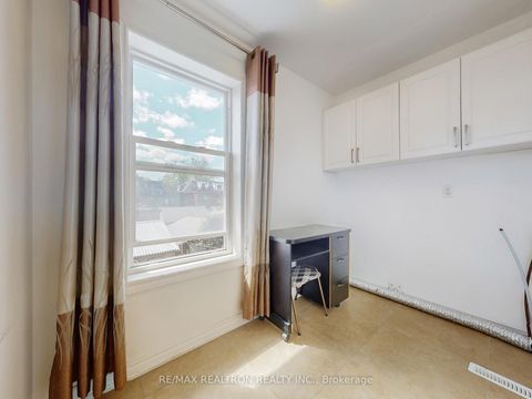 Photo 23 at 54 Grace Street, Bellwoods, Toronto