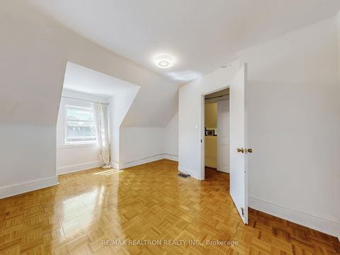 Photo 26 at 54 Grace Street, Bellwoods, Toronto