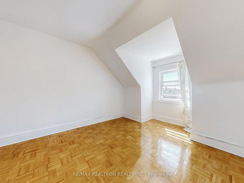 Photo 27 at 54 Grace Street, Bellwoods, Toronto