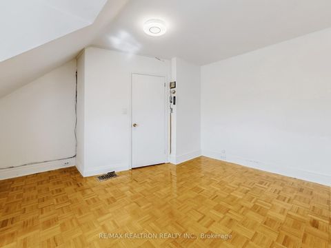 Photo 28 at 54 Grace Street, Bellwoods, Toronto
