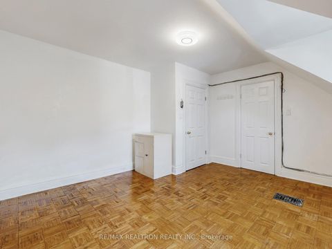 Photo 31 at 54 Grace Street, Bellwoods, Toronto