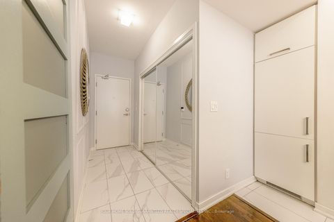 Photo 15 at 1209 - 12 York Street, Waterfront Communities C1, Toronto
