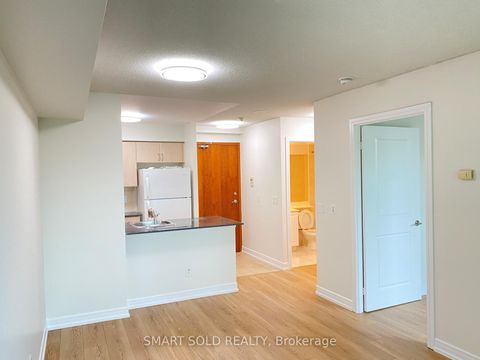 Photo 11 at 309 - 35 Bales Avenue, Willowdale East, Toronto