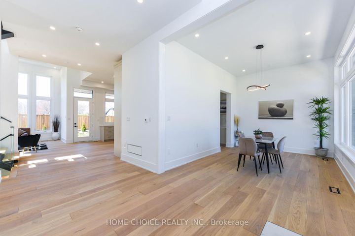 Photo 3 at 310 Tuck Drive, Shoreacres, Burlington