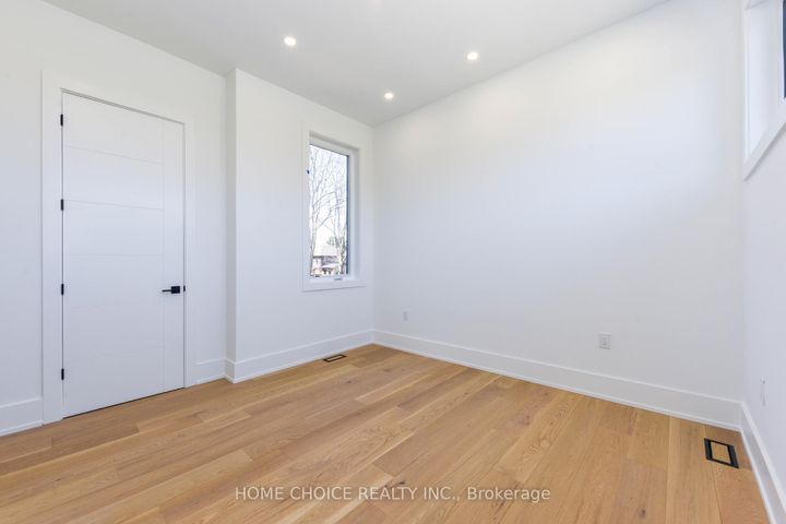 Photo 28 at 310 Tuck Drive, Shoreacres, Burlington