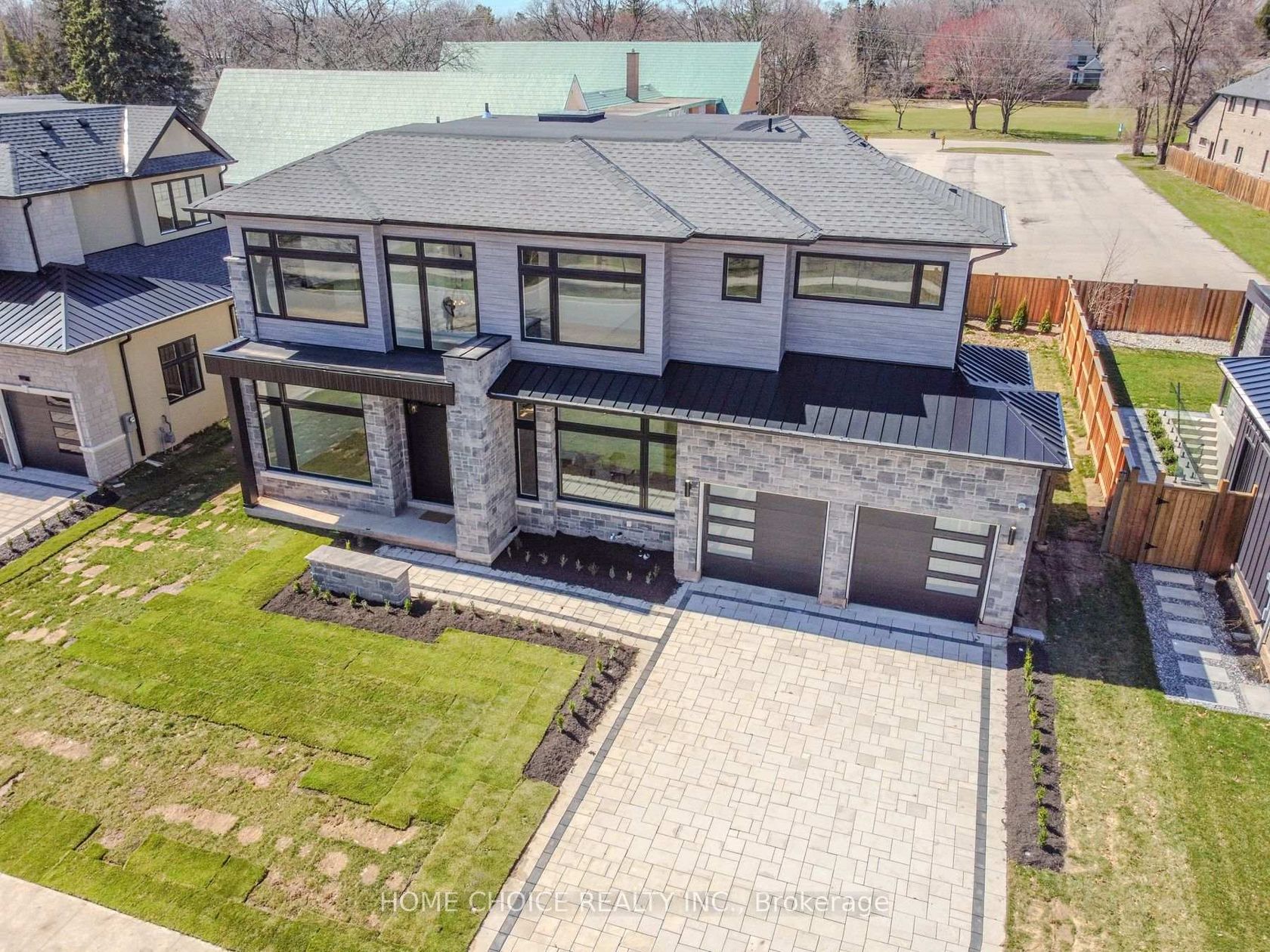 310 Tuck Drive, Shoreacres, Burlington by Loree Meneguzzi Real Estate 310 Tuck Drive, Shoreacres, Burlington