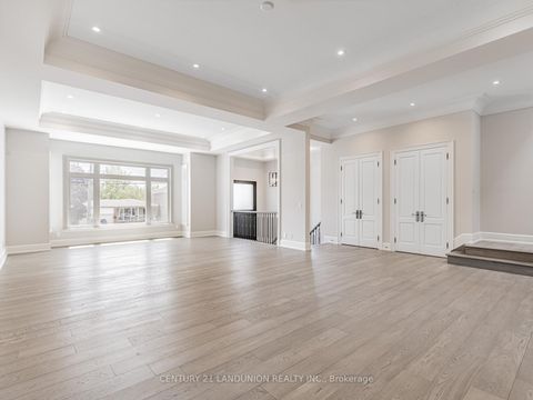 Photo 5 at 36A Elm Grove Avenue, Oak Ridges, Richmond Hill