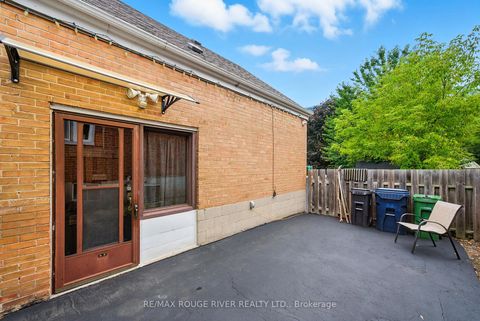 Photo 6 at 51 Elfreda Boulevard, Birchmount, Toronto