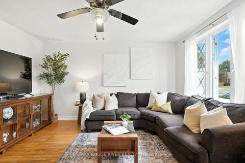 Photo 10 at 51 Elfreda Boulevard, Birchmount, Toronto