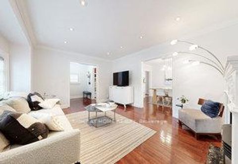 Photo 7 at 66 CLIVEDEN Avenue, Queensway, Toronto