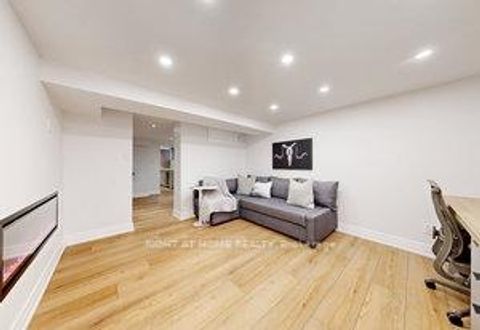 Photo 31 at 66 CLIVEDEN Avenue, Queensway, Toronto