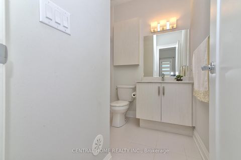 Photo 17 at 47 Divon Lane, Bayview Hill, Richmond Hill