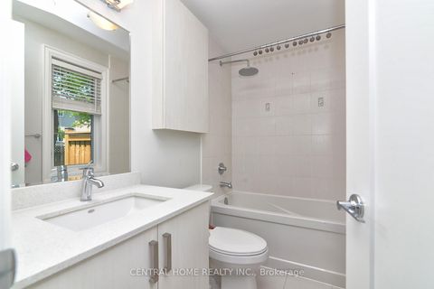 Photo 22 at 47 Divon Lane, Bayview Hill, Richmond Hill