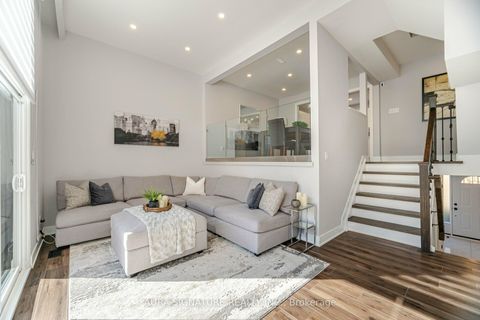 Photo 5 at 26 - 88 Rainbow Drive, West Woodbridge, Vaughan