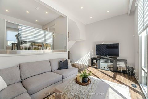 Photo 7 at 26 - 88 Rainbow Drive, West Woodbridge, Vaughan