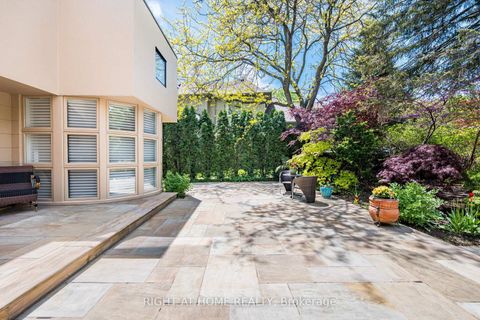 Photo 5 at 1 Friars Lane, Rosethorn, Toronto