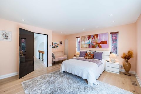 Photo 27 at 1 Friars Lane, Rosethorn, Toronto