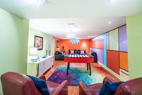 Photo 30 at 1 Friars Lane, Rosethorn, Toronto