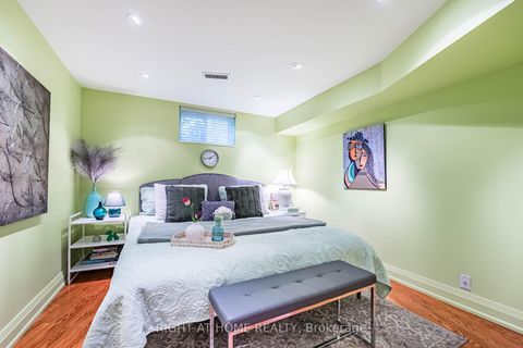 Photo 32 at 1 Friars Lane, Rosethorn, Toronto