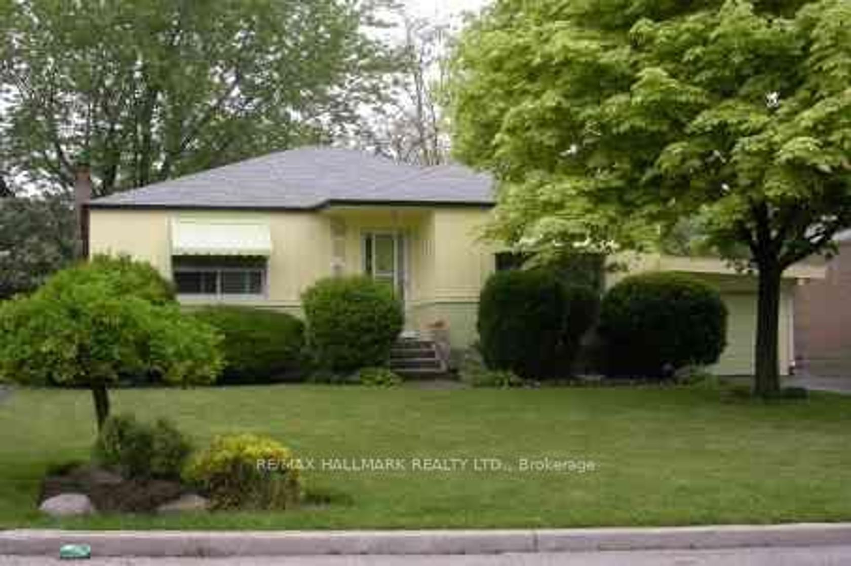 22 Latham Avenue, Cliffside, Toronto 