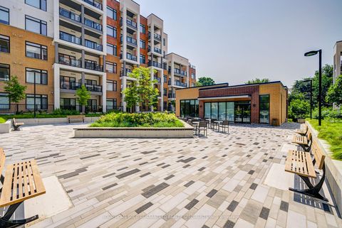 Photo 2 at 302 - 135 Canon Jackson Drive, Greenbrook, Toronto