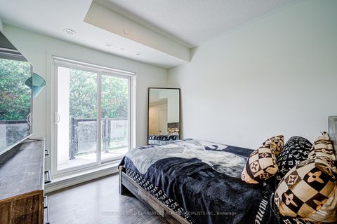 Photo 10 at 302 - 135 Canon Jackson Drive, Greenbrook, Toronto
