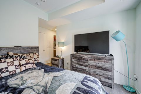 Photo 12 at 302 - 135 Canon Jackson Drive, Greenbrook, Toronto
