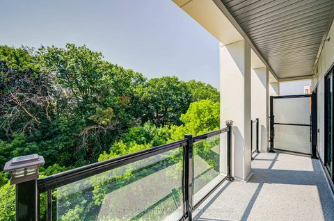 Photo 18 at 302 - 135 Canon Jackson Drive, Greenbrook, Toronto