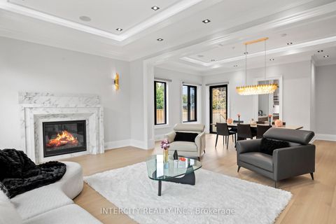 Photo 7 at 1 Silvergrove Road, Windfields, Toronto