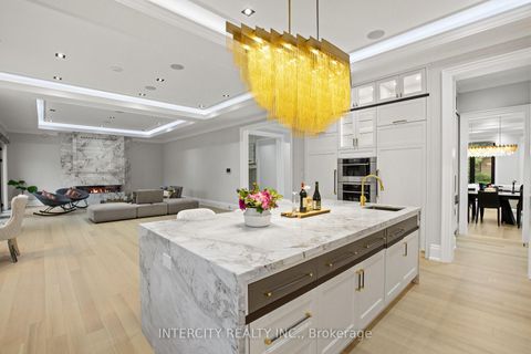 Photo 14 at 1 Silvergrove Road, Windfields, Toronto