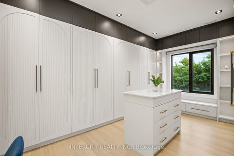 Photo 24 at 1 Silvergrove Road, Windfields, Toronto