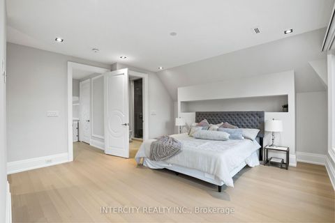 Photo 25 at 1 Silvergrove Road, Windfields, Toronto