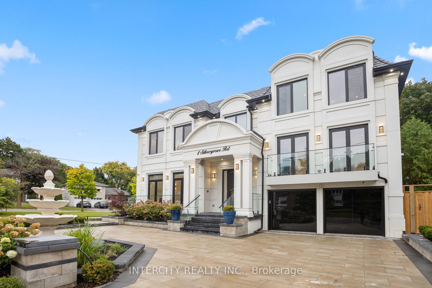 1 Silvergrove Road, Windfields, Toronto 