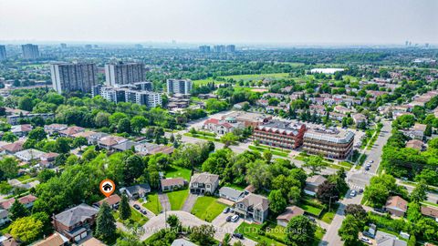 Photo 7 at 108 Castle Hill Drive, L'Amoreaux, Toronto