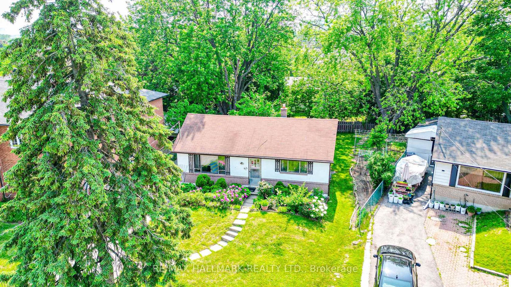 108 Castle Hill Drive, L'Amoreaux, Toronto 