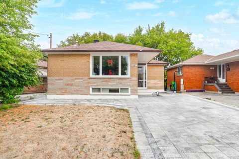 Photo 6 at 16 Araman Drive, Sullivan, Toronto