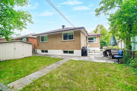 Photo 7 at 16 Araman Drive, Sullivan, Toronto