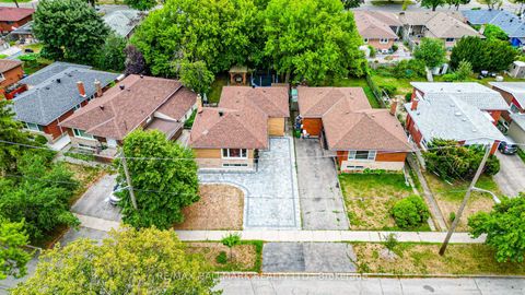 Photo 9 at 16 Araman Drive, Sullivan, Toronto