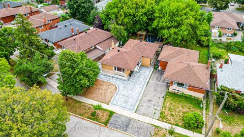 Photo 10 at 16 Araman Drive, Sullivan, Toronto