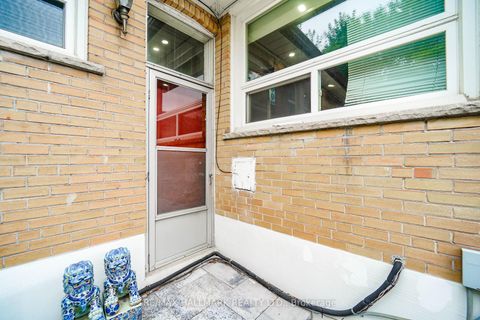 Photo 14 at 16 Araman Drive, Sullivan, Toronto