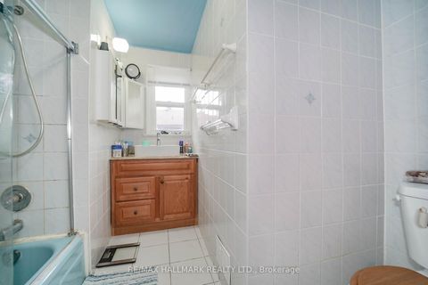 Photo 25 at 16 Araman Drive, Sullivan, Toronto