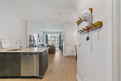 Photo 7 at 406 - 65 Speers Road, QE Queen Elizabeth, Oakville