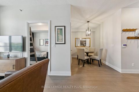 Photo 11 at 406 - 65 Speers Road, QE Queen Elizabeth, Oakville